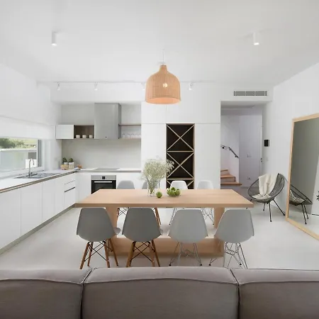 Vila Vabriga Sleeps 6 With Pool And Air Con