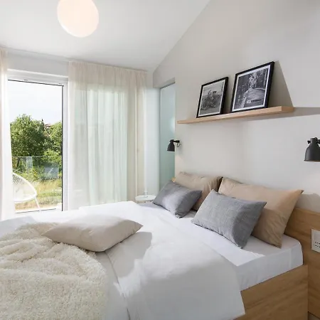 Vabriga Sleeps 6 With Pool And Air Con Tar-Vabriga